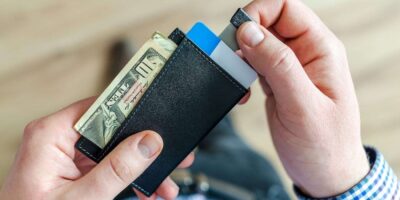 8 Stylish Minimalist Wallets