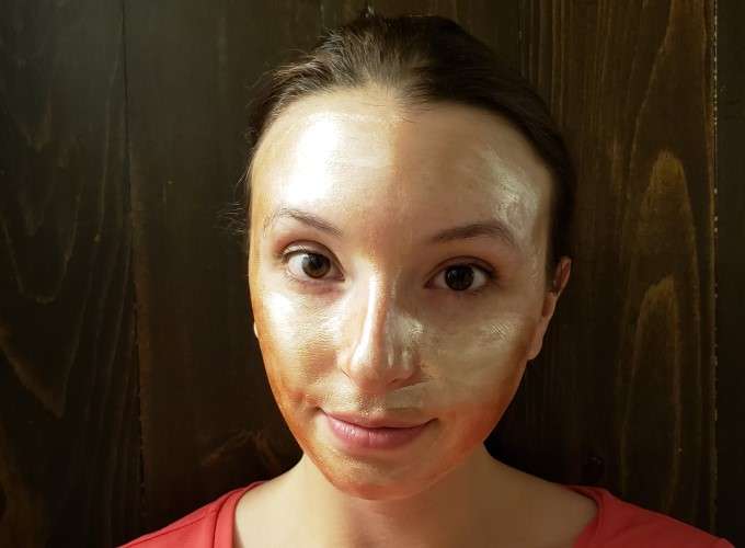 face mask application