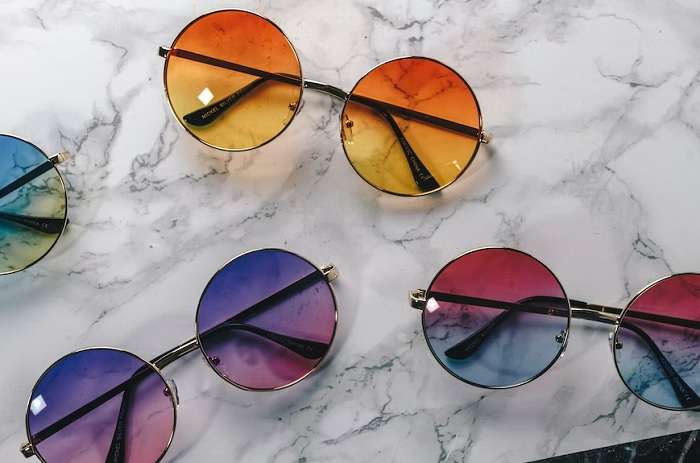 How To Pick The Right Sunglasses For Your Face Colors
