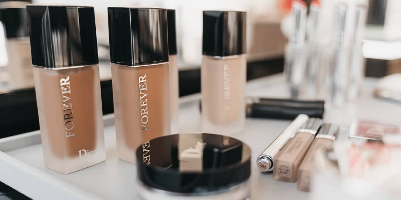 How To Choose The Perfect Foundation For Your Skin Featured