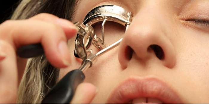 How To Clean Your Beauty Tools Eylash